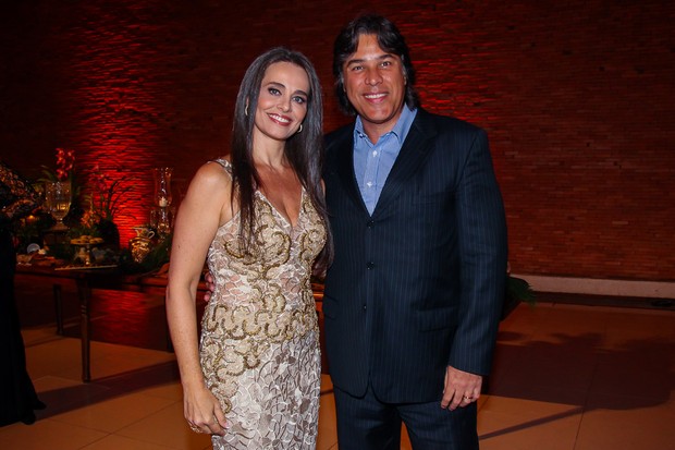Carla Vilhena e o marido (Foto: Manuela Scarpa/Brazil News)