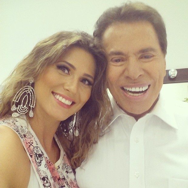 Lívia Andrade e Silvio santos em selfie (Foto: Reprodução do Instagram)