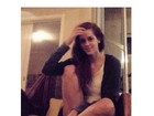 Sophia Abrahão posta foto sem maquiagem em momento relax