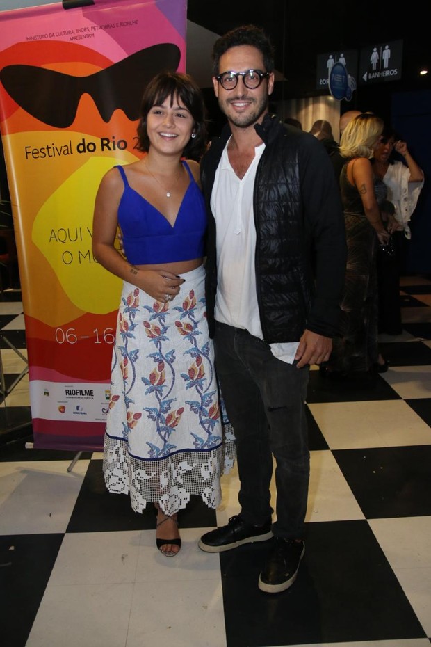 Giullia Buscacio e namorado (Foto: Daniel Pinheiro/AgNews)