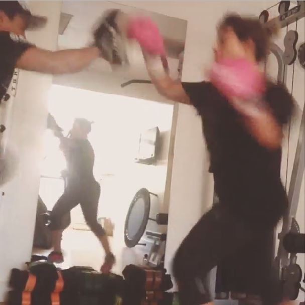 Fernanda Souza treinando Muay Thai (Foto: Instagram / Reprodução)