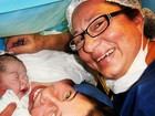 Debby Lagranha mostra momento após o parto de sua primeira filha