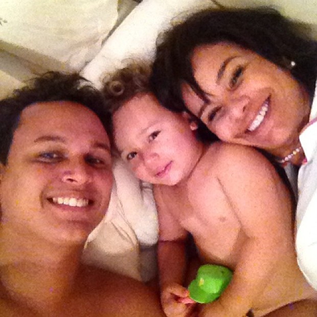 Solange Couto com o marido, Jamerson Andrade, e o filho do casal, Benjamin  (Foto: Instagram/ Reprodução)