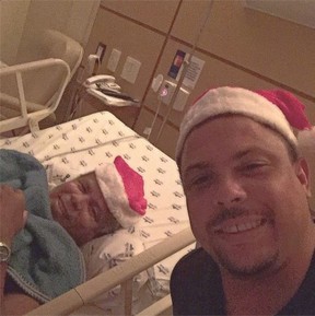 Ronaldo Fenômeno passa noite de Natal com o pai (Foto: Reprodução / Instagram)