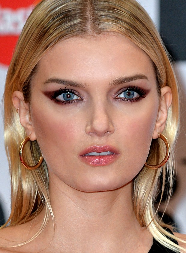Lily Donaldson no BRIT Awards (Foto: Getty Images)