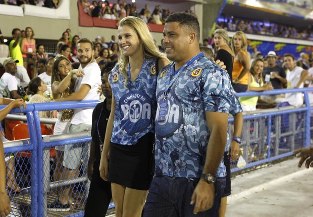 Ronaldo e namorada, Celina Locks (Foto: Marcos Serra Lima/ EGO)