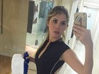 Bárbara Evans faz selfie e impressiona pela magreza