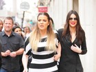 Khloe Kardashian 'derrapa' nas listras e aparece cheinha em dia de compras