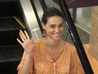Débora Nascimento vai às compras em shopping do Rio