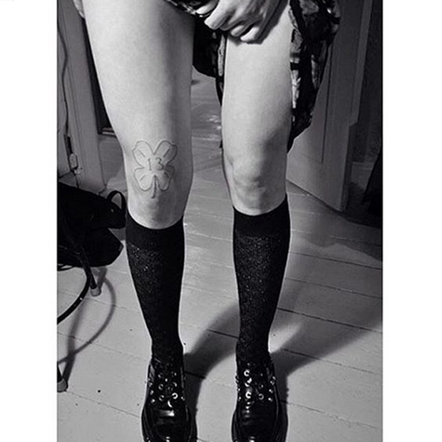 Tatuagens de MØ (Foto: Reprodução/Instagram)