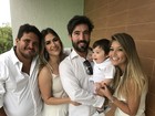 Sandro Pedroso e Jéssica Costa batizam o filho, Noah, em Goiânia