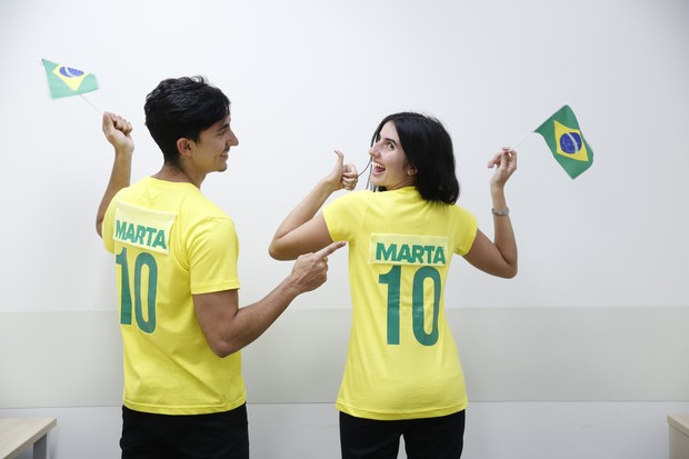 Marta ou Neymar? Faça uma camisa da estrela da seleção feminina (Foto: Marcos Serra Lima / Ego)