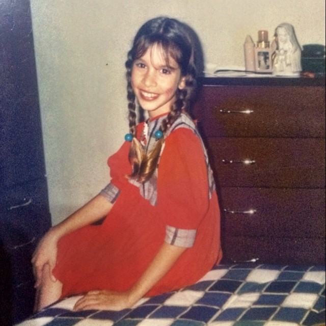 Ex-BBB Adriana posta foto da infância (Foto: Reprodução/ Instagram)