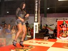 Gracyanne Barbosa usa shortinho e exibe pernas musculosas