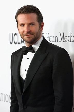 Bradley Cooper em evento beneficente em Los Angeles, nos Estados Unidos (Foto: Jesse Grant/ Getty Images/ AFP)