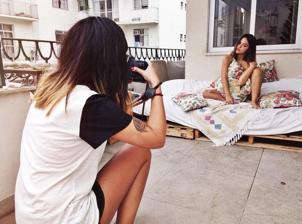Pally Siqueira posando para as lentes da fotógrafa Luciana Faria (Foto: Reprodução/Instagram)