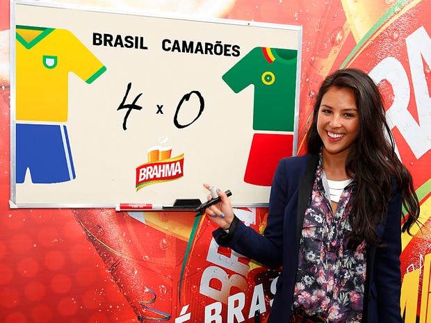 Yanna Lavigne aposta placar para jogo do Brasil e Camarões (Foto: Felipe Panfili / AgNews)