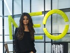 Selena Gomez usa shortinho para lançar coleção de roupas em Berlim