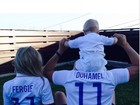 Fergie e família torcem e comemoram a ida dos EUA para as oitavas de final