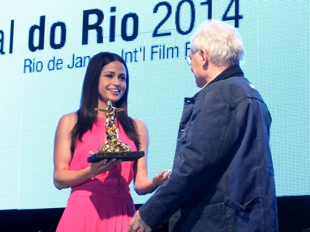 Nanda Costa e Othon Bastos em prêmio de cinema no Rio (Foto: Claudio Andrade e Thyago Andrade/ Foto Rio News)