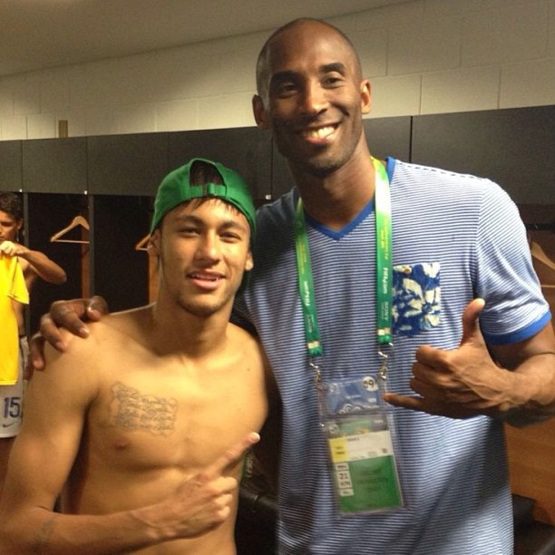 Neymar com Kobe após jogo da seleção (Foto: Reprodução/Instagram)