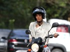 Sophie Charlotte aprende a pilotar moto para filmar com Cauã Reymond