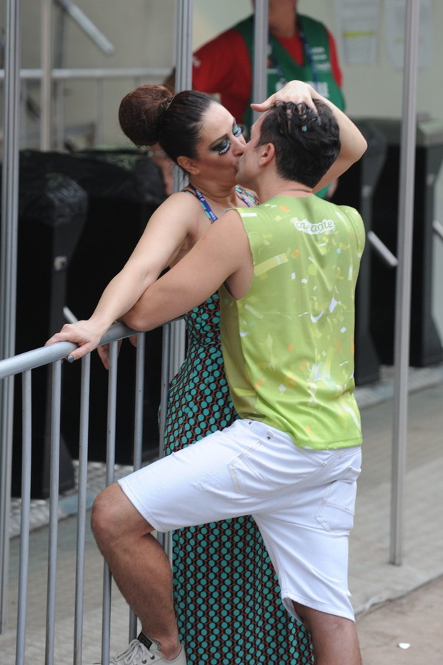 Claudia raia com namorado Jarbas Homem de Mello (Foto: Anderson Borde/AgNews)