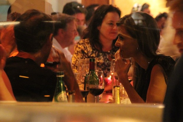 Ex jogador Michael Ballack janta com amigos no Leblon  (Foto: Rodrigo dos Anjos / AgNews)
