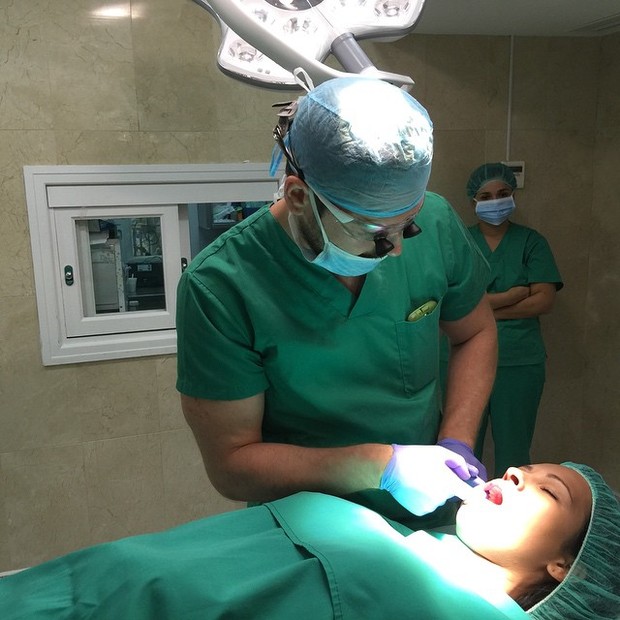 Ex-BBB Ariadna é operada em uma clínica em Málaga, na Espanha (Foto: Instagram/ Reprodução)