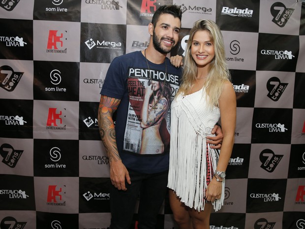 Gusttavo Lima e Andressa Suita em bastidores de show em Fortaleza, no Ceará (Foto: Felipe Panfili/ Divulgação)