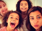 Paula Morais faz selfie com filhas de Ronaldo Fenômeno