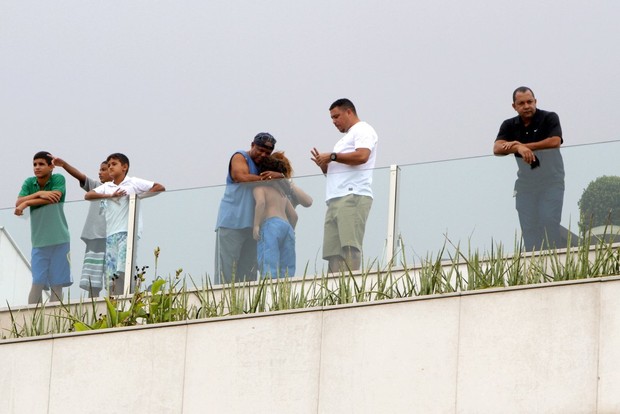 Ronaldo e família (Foto: Gil Rodrigues/PhotoRio News)