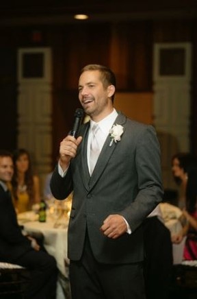 Paul Walker no casamento do irmão (Foto: Chard Photographer/Site Oficial)