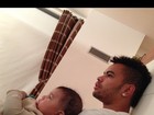 Dani Souza posta foto de Dentinho com o filho: 'É muito amor'