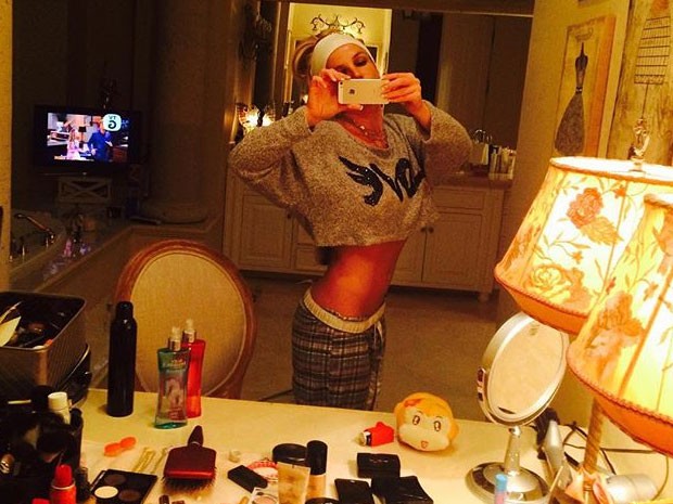 Britney Spears tira selfie em espelho (Foto: Instagram/ Reprodução)