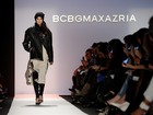 Ciganos e nômades inspiram o desfile BCBG Max Azaria na Semana de Moda de Nova York  