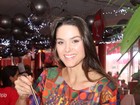 Fernanda Machado vai com namorado a Feijoada do Amaral