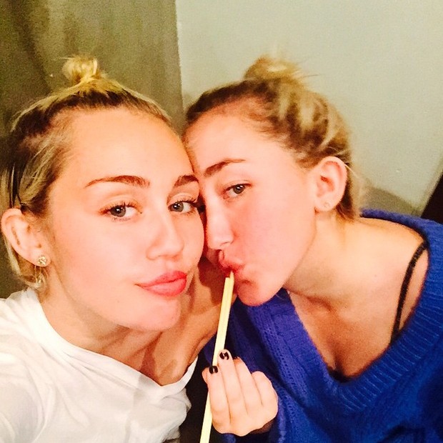 Miley Cyrus e a irmã Noah Cyrus (Foto: Instagram/ Reprodução)