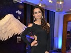 Camila Lucciola é a mais bem-vestida em festa de 'Saramandaia'