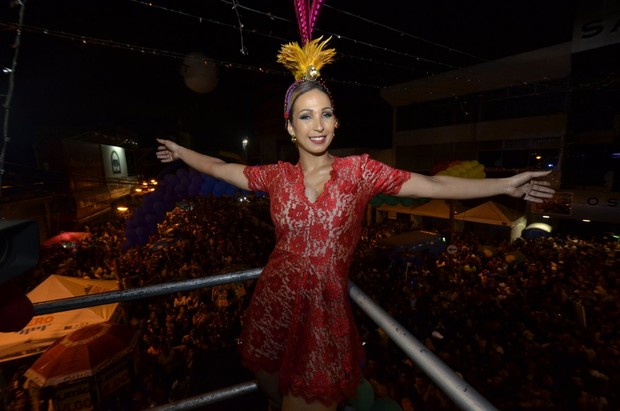 Valesca Popozuda na parada gay de Madureira (Foto: Léo Marinho/Ag News)