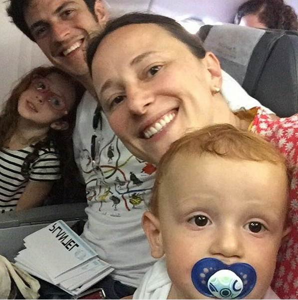 Mateus Solano com Paula Braun e os filhos (Foto: Reprodução/Instagram)