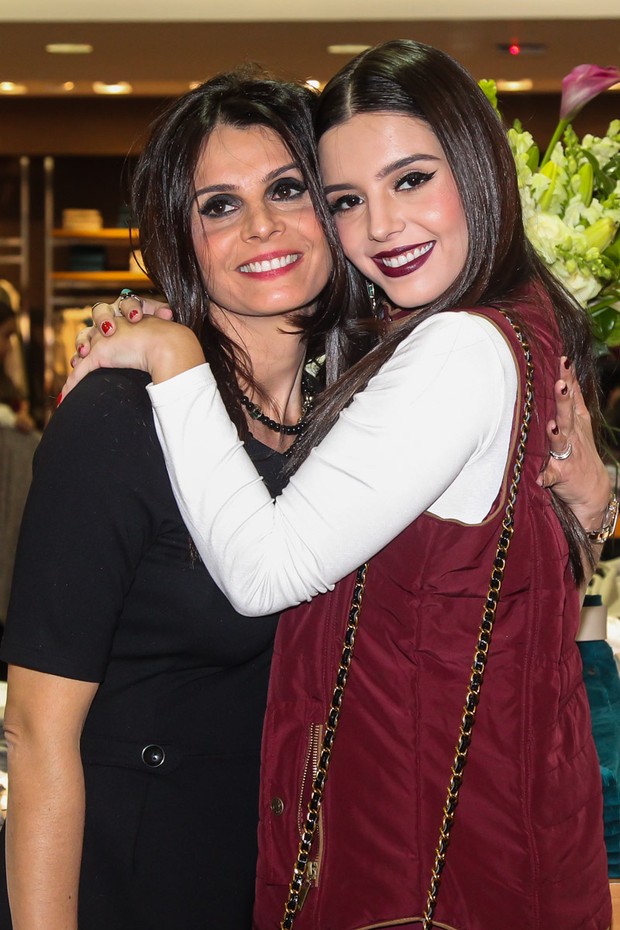 Giovanna Lancellotti e a mãe, Giuliana Lancellotti (Foto: Manuela Scarpa/Brazil News)