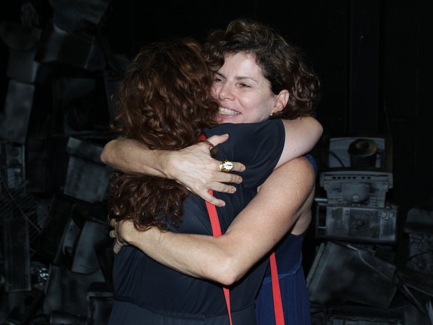 Débora Lamn e Debora Bloch em peça na Zona Sul do Rio (Foto: Marcello Sá Barretto/ Ag. News)