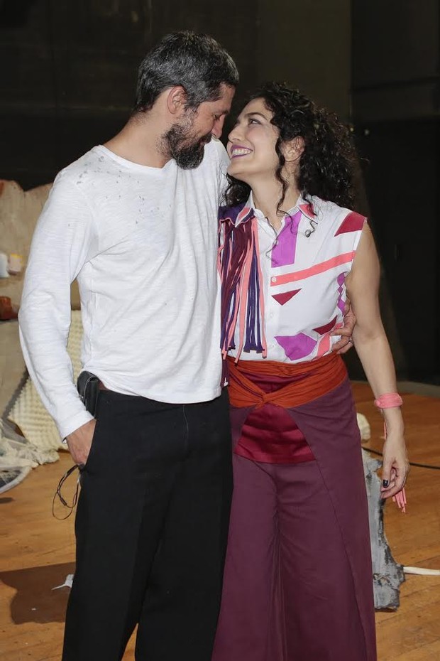 Letícia Sabatella e o marido, Fernando Alves Pinto  (Foto: Rafael Cusato/Brazil News)