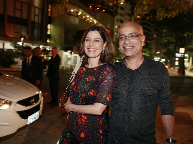 Cláudio Manoel e a mulher em festa na Zona Sul do Rio (Foto: Isac Luz/ EGO)