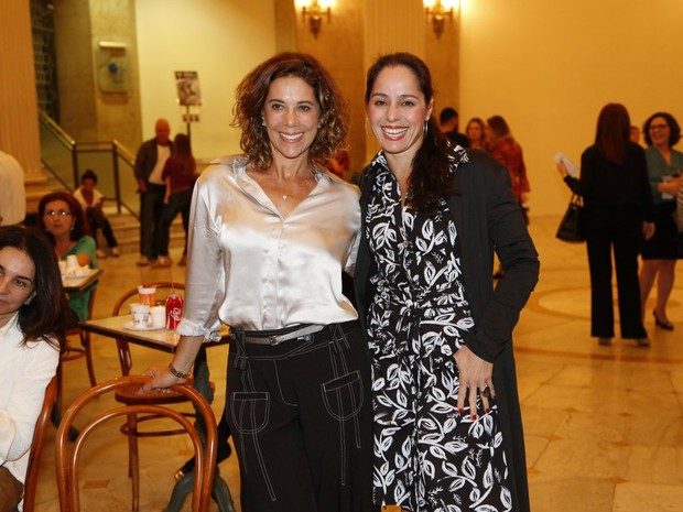 Ângela Vieira e Claudia Mauro em estreia de peça no Rio (Foto: Cláudio Andrade/ Foto Rio News)