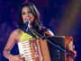 Lucy Alves, ex-The Voice, vira ‘puxadora’ de samba na Imperatriz 