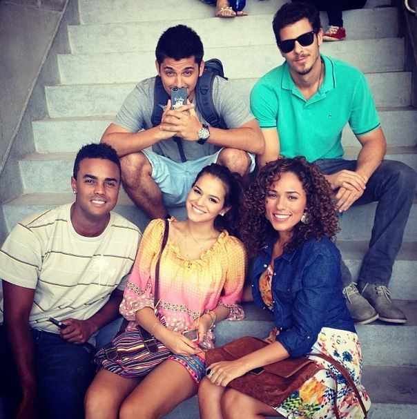 Bruna Marquezine e elenco de Em Família (Foto: Instagram / Reprodução)