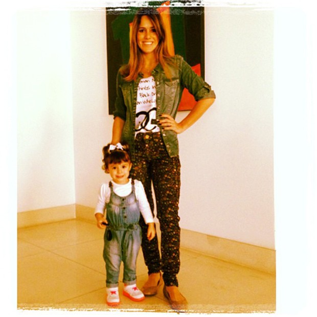 Fernanda Pontes posta foto com a filha, Malu (Foto: Instagram / Reprodução)