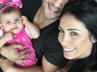 Bella Falconi posta foto em família, com o marido e a filha